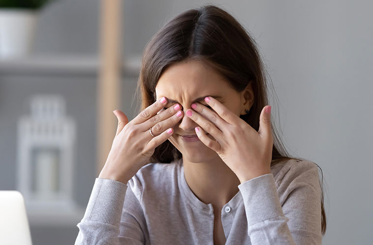 Hands Off: Avoid Rubbing Your Eyes